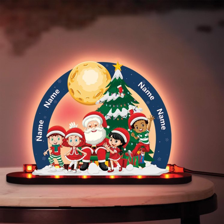 Weihnachtsmann 3D Cartoon Personalisiert bis 4 Namen auf Holz gedruckt Wanddeko LED