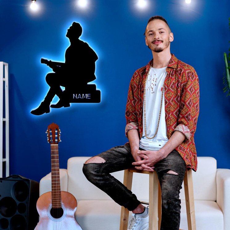 LED Gitarre Junger Mann Acoustic Guitar Klassische Musik Nachtlicht personalisierte Geschenk für Sie Ihn mit Name aus MDF Holz