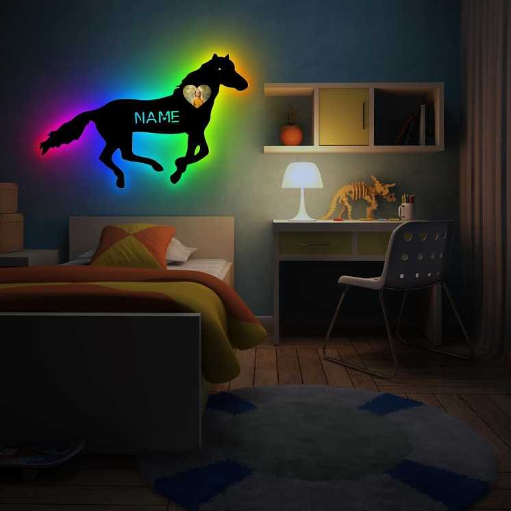 LEON FOLIEN Rennpferd Tier Pferd Mit Foto auf Holz gedruckt personalisiert Name - Geschenke (Optional) Beleuchtung Wand Lampe