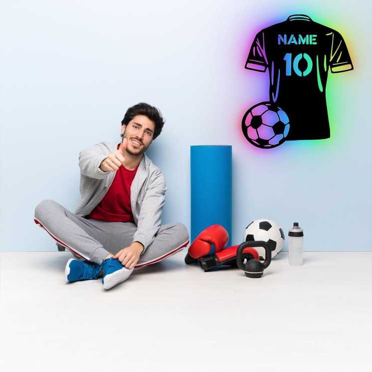 LEON FOLIEN Fußball trikot personalisieren RGB Led Licht mit Namen & Nummer – Fussballer aus MDF-Holz Fussball Geschenke für