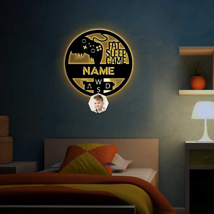 FAT SLEEP GAME Mit Foto auf Holz gedruckt - Gaming Schild - Gamer Geschenkidee personalisiert Mit Name - (Optional) Beleuchtung